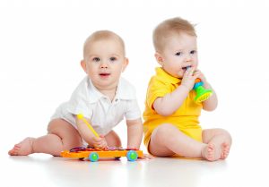 הגדרת המושג ‘כישורים חברתיים’ אצל תינוקות - מכון אפיק חדש, אורית ביטון